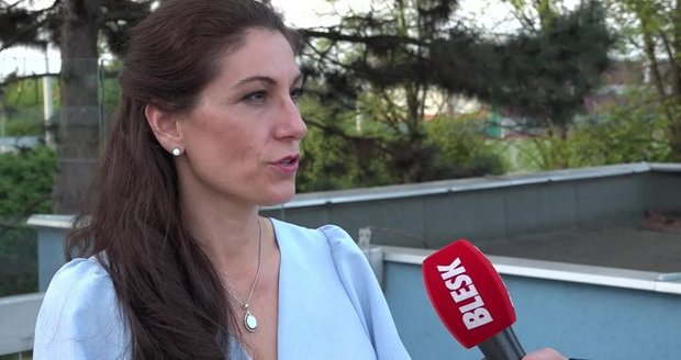 Eva Decroix kryje záda Fialovi: V ODS jsou skvělé ženy. Ve volbách půjde o budoucnost Česka!