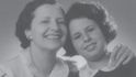 Eva s maminkou v Opavě počátkem 40. let