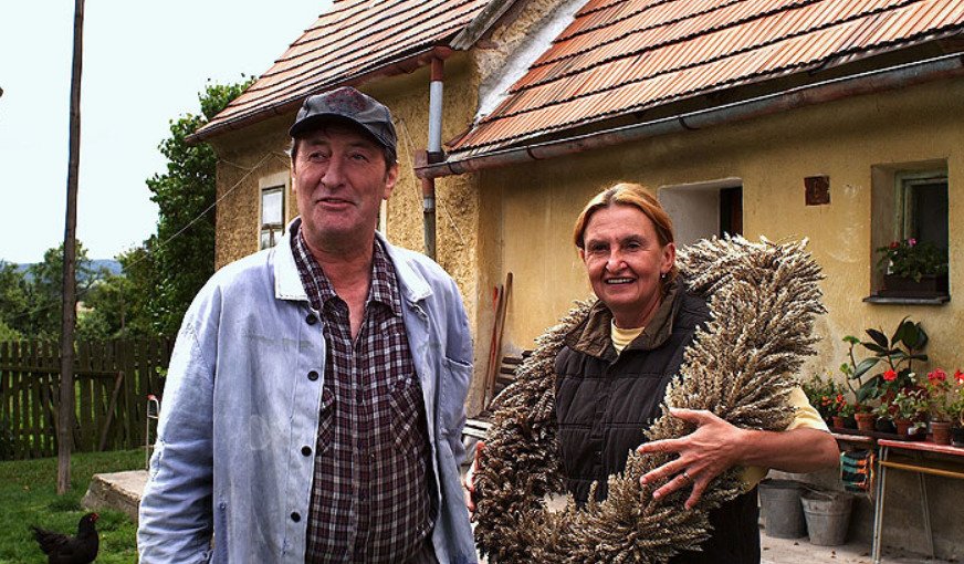 Eva Holubová a Bolek Polívka v komedii Cesta do lesa