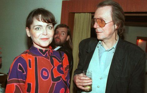 Eva Jakoubková s manželem Petrem Novákem. Osudem jich obou se stal alkohol, jemuž nadměrně holdovali.