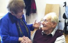 Eva Kor (81) přežila Osvětim a odpustila nacistickému vrahovi (93): Podala mu ruku a omdlel!
