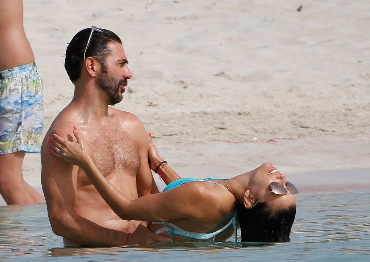 Eva Longoria s manželem na dovolené na ostrově Formentera.