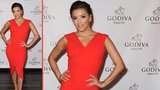 Styl podle celebrit: Na Valentýna v rudých šatech jako Eva Longoria