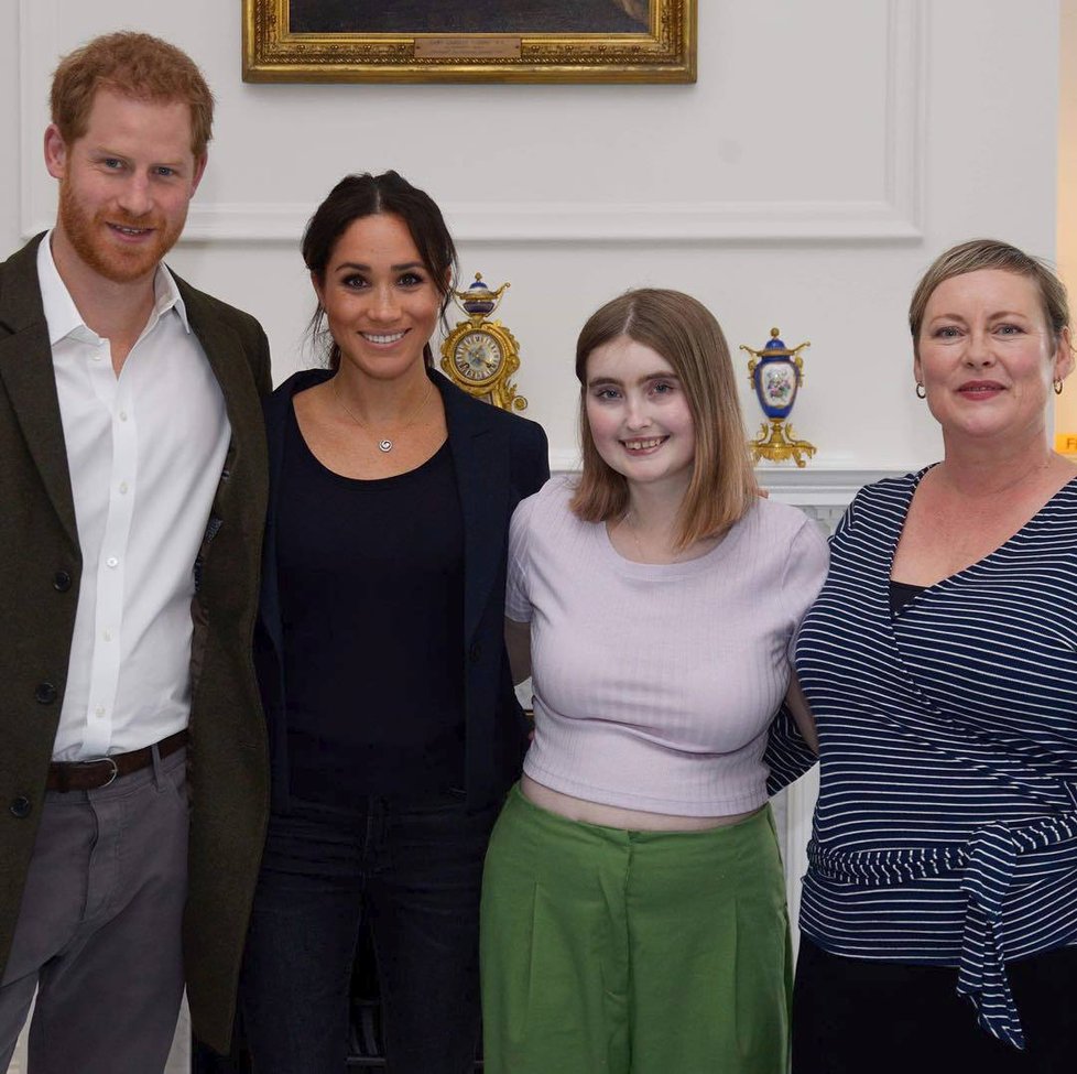 Setkání Harryho a Meghan s bojovnicí s rakovinou Evou