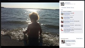 Davidovu fotku u moře nahráli jeho pěstouni na Facebook.