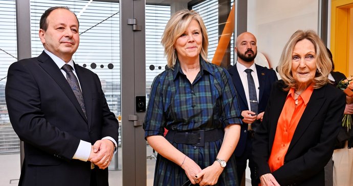 Eva Pavlová na otevření transplantačního centra kostní dřeně Obláček v Plzni (3.12.2025)