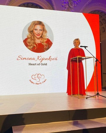 Eva Pavlová dorazila na galavečer Nadačního fondu Happy Hearts (9. 6. 2023).