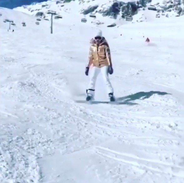 Eva Perkausová a její první &#34;krůčky&#34; na snowboardu