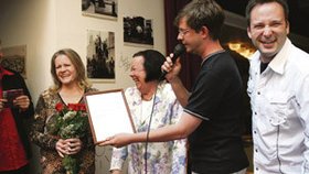 Pilarová má certifikát o čurání