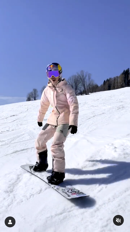 Snowboardcrossařka Eva Samková trénovala v madridské hale. Podle jejich slov tam bylo jak v mrazáku