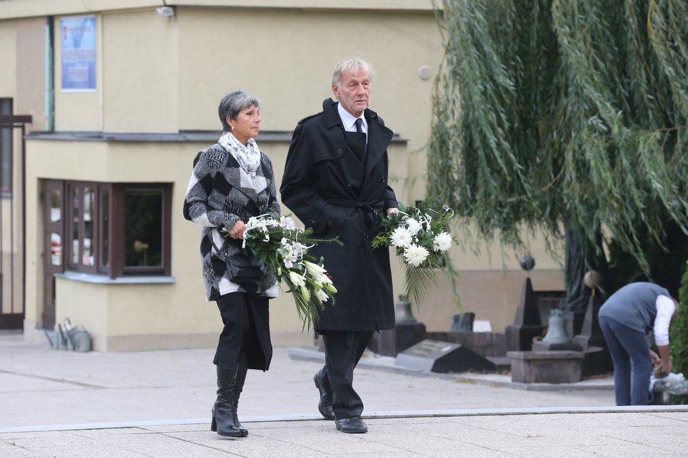 Pohřeb manažerky Dary Rolins Evy Skallové