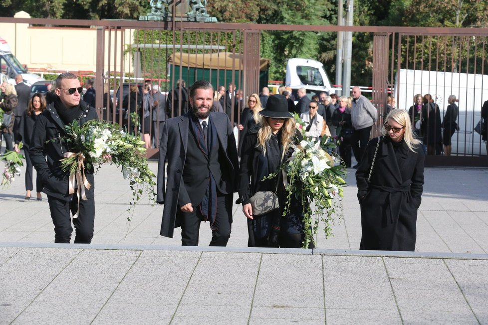 Pohřeb manažerky Dary Rolins Evy Skallové