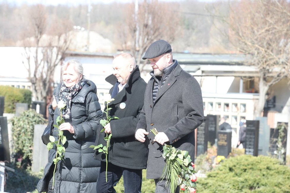 Pohřeb Evy Zaoralové - Helena Třeštíková, Václav Marhoul a David Ondříček