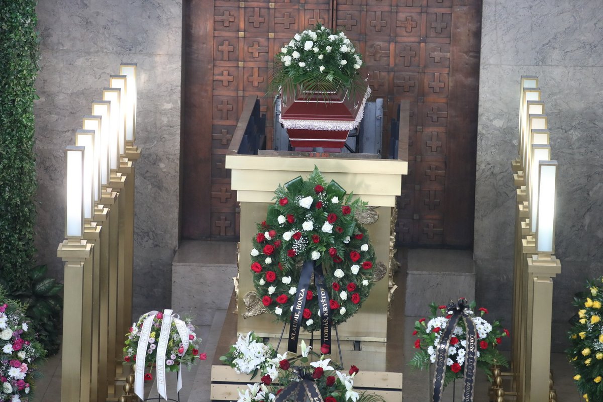 Pohřeb Evy Zaoralové