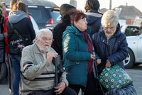 Ukrajina uspěla: Z Azovstalu se podařilo dostat všechny ženy, děti a starce. Zůstávají obránci