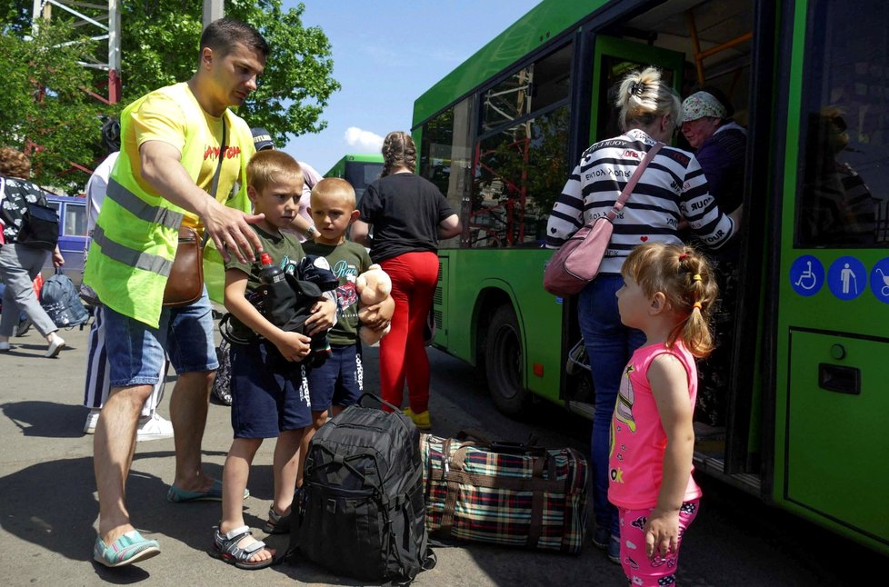 Uprchlíci od Mykolajivu přijeli do Oděsy (2. června 2022).