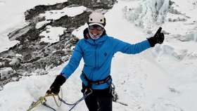Zubařka z Přeštic na Plzeňsku Eva Perglerová (49) je třetí Češkou, která zdolala nejvyšší horu světa Mount Everest.