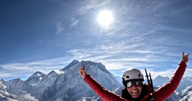 De Přestice au sommet du monde !  Eva la dentiste conquiert l'Everest