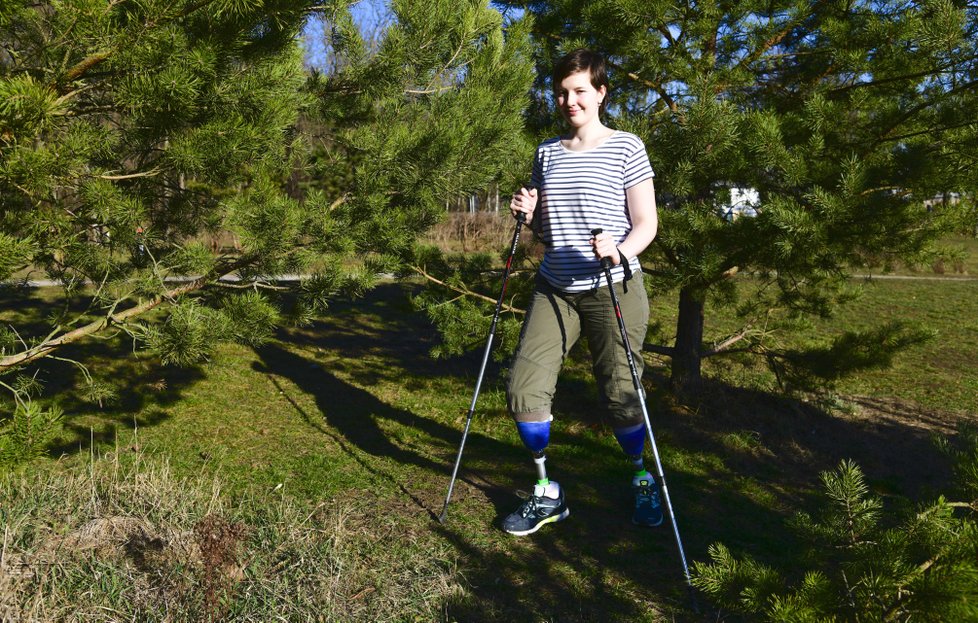 Evičku (16) připravil o nohy zlatý stafylokok.