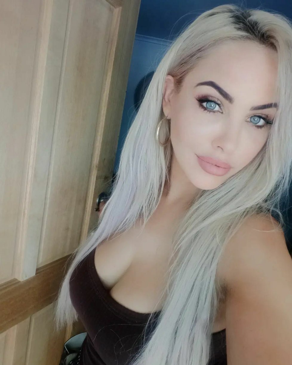 Australanka Evie Leanová se přidala na OnlyFans poté, co viděla úspěch své dcery. Společně vydělávají balík peněz.