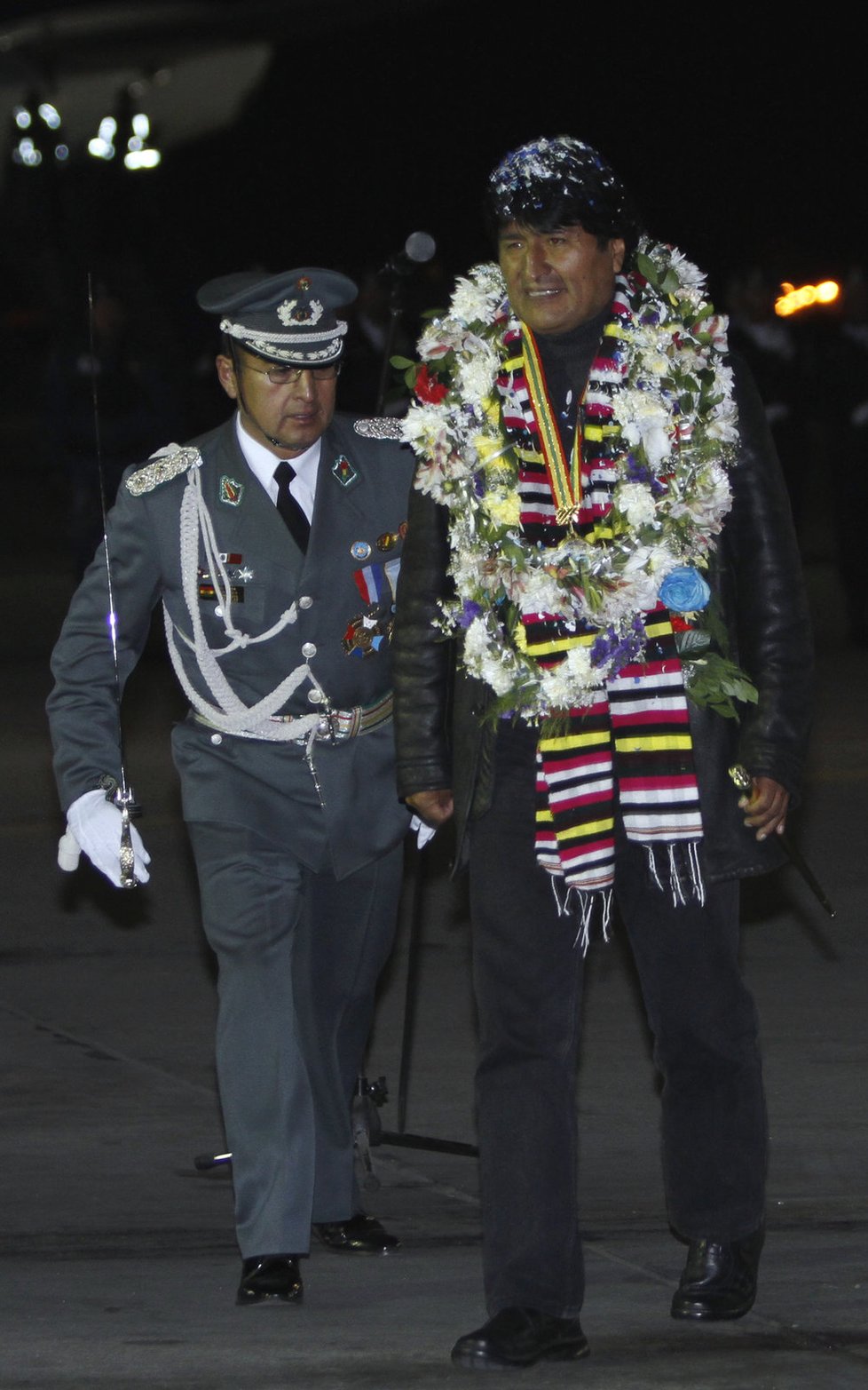 Morales dorazil do Bolívie za jásotu občanů