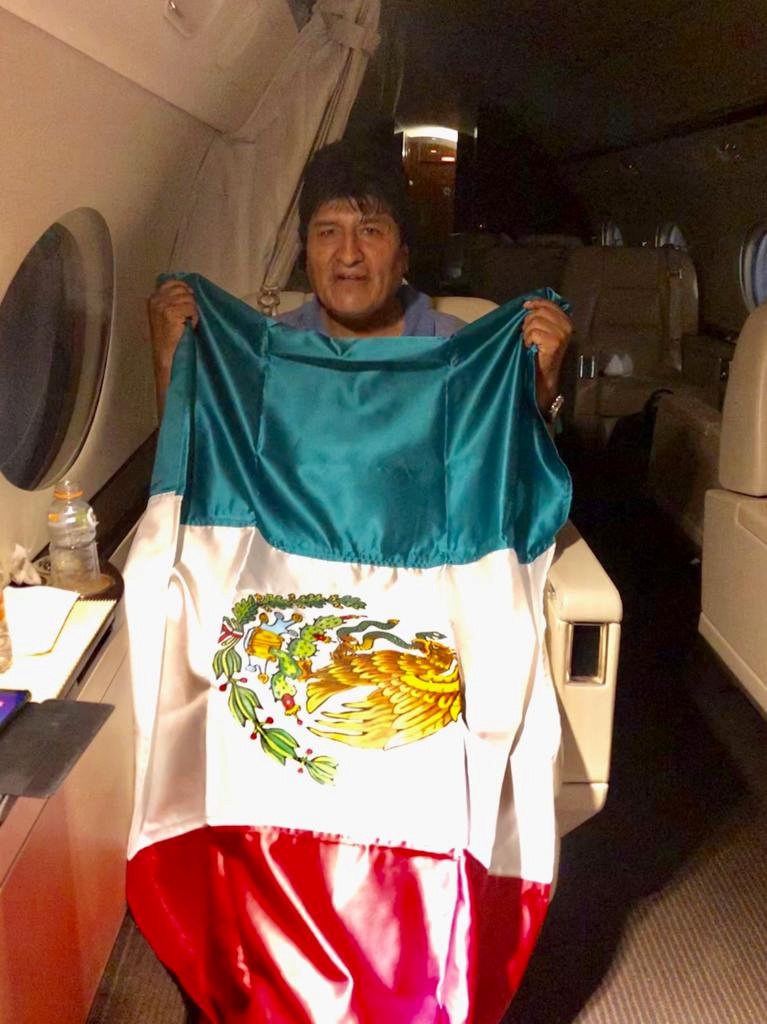 Bolivijský prezident Evro Morales rezignoval a uprchl do mexického azylu