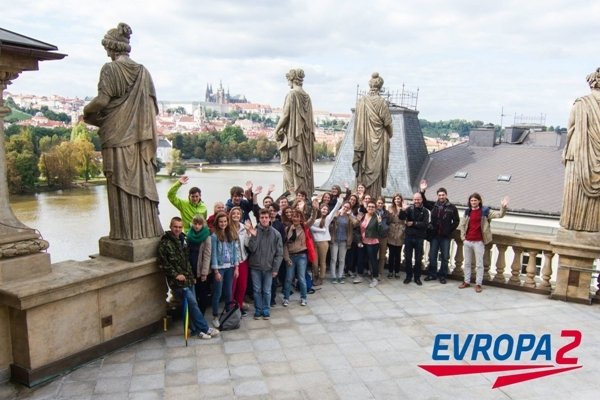 Evropa 2 slaví narozeniny, její hvězdy jsou s ní řadu let