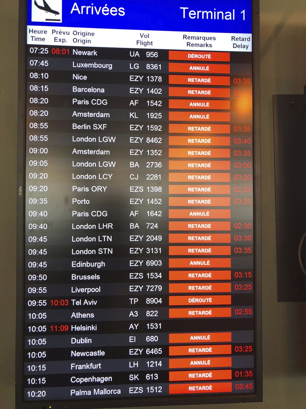 V Evropě udeřily mrazy. V Ženevě bylo uzavřeno letiště.