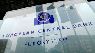 ECB po jedenácti letech zvýší sazby