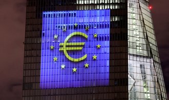 Dominik Stroukal: Eurozóna slaví deset let s nulovými sazbami