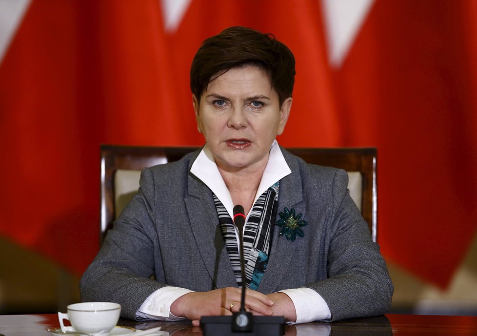 Polská premiérka Beata Szydlo, Poláky krok EU pobuřuje.