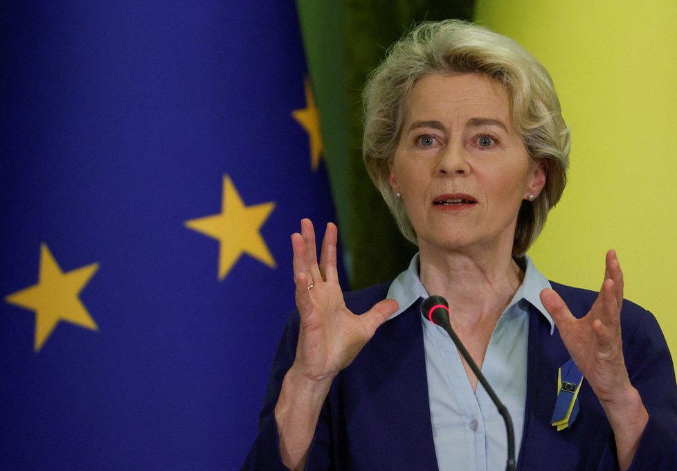 Do Kyjeva opět zavítala Ursula von der Leyenová, šéfka Evropské komise. Jednala s prezidentem Zelenským (11.6.2022).