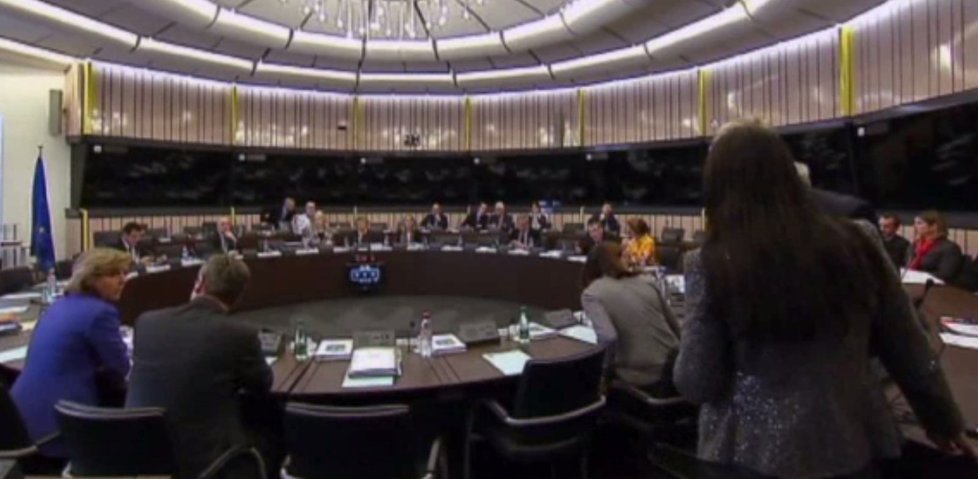 Uzavřené jednání eurokomisařů