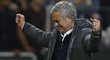 Trenér Manchesteru United José Mourinho slaví triumf v Evropské lize