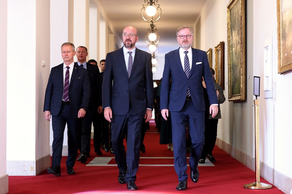 Europrezident Charles Michel s Petrem Fialou v Praze