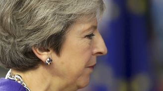 Britská vláda potvrdila návrh dohody o brexitu, Evropská unie hlásí průlom 