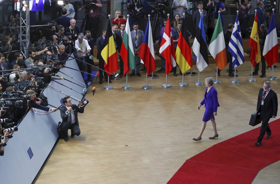 Britská premiérka Theresa Mayová na summitu EU v Bruselu (18.10.2018)