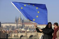 Spokojenost Čechů s EU propadla. Unii důvěřuje jen třetina lidí