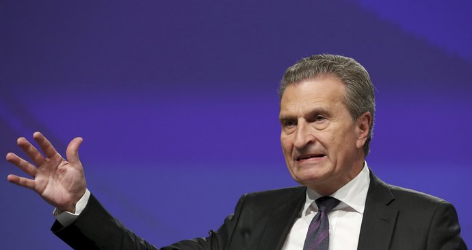 Oettinger: Nový rozpočet umožní posílit Frontex na 10.000 lidí