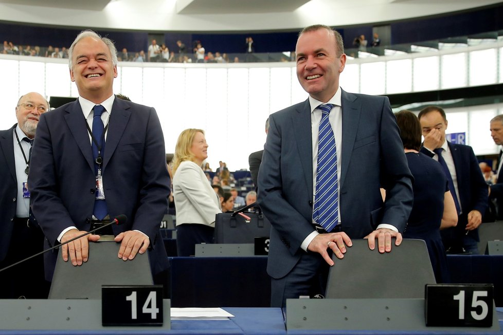EP nového předsedu napoprvé nezvolil, Sassolimu post těsně unikl (3. 7. 2019)