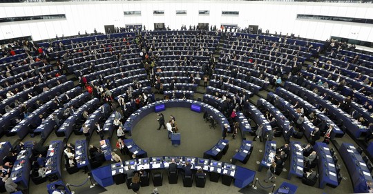 Proč máme v Europarlamentu jen 21 poslanců? Kdo určuje počty mandátů a kde je nejvýhodnější kandidovat?