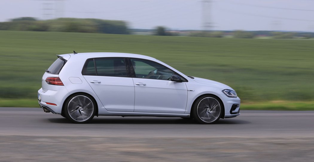 Volkswagen Golf R Performance