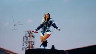 Tachykardie z Ewy Farné i české politiky. Kdo je náš v šeru ukazatel směru? Tachykardie z Ewy Farné i české politiky. Kdo je náš v šeru ukazatel směru?