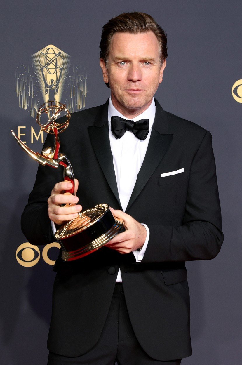 Ewan McGregor obdržel sošku za svůj výkon v seriálu Halston