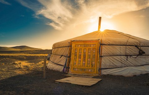 Po stopách nomádů i olgoje chorchoje. Objevte divoké Mongolsko