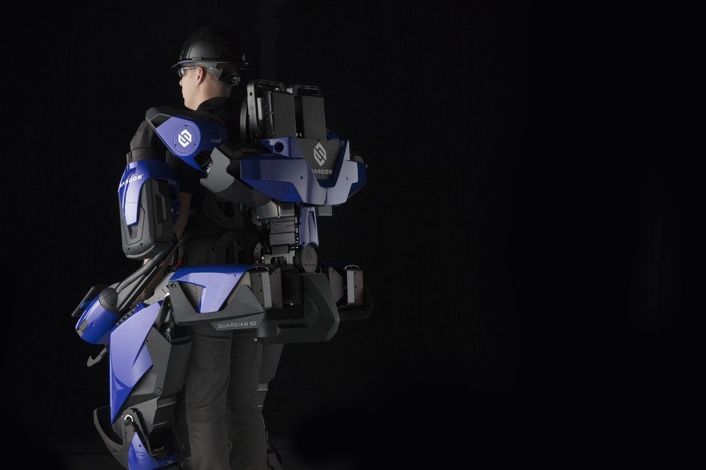 Nejnovější exoskelet z produkce Sarcos se jmenuje Guardian XO