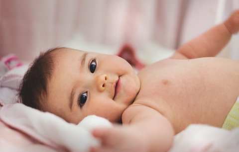 Jak vybrat dětskou postýlku pro klidný spánek miminka? 