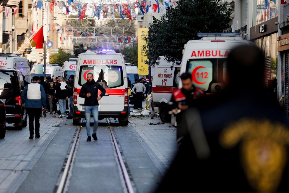 Exploze v Istanbulu: Na pěší zóně šlehaly plameny (13.11.2022)