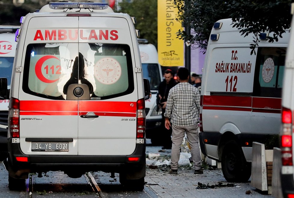 Exploze v Istanbulu: Na pěší zóně šlehaly plameny (13.11.2022)