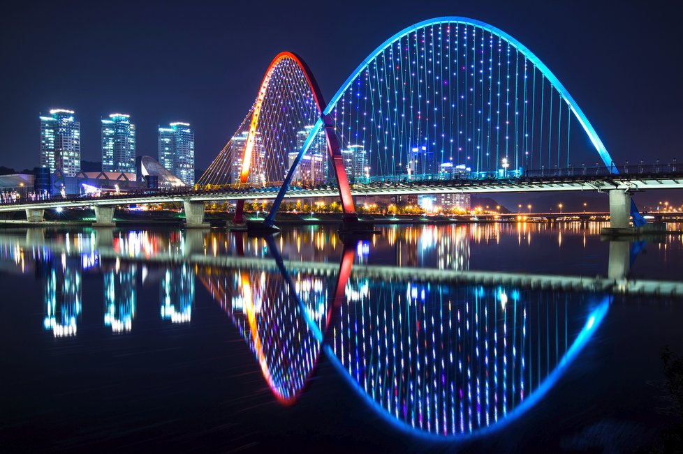 Expo most v jihokorejském městě Tedžon